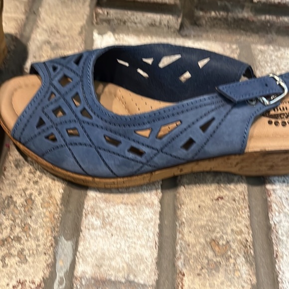 🔷️ Spring Step 🔷️ BLUE Leather Slingback Wedge Sandel SIZE 38 - Picture 3 of 8